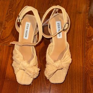 Steve Madden Women's Beige Knotted Sandals